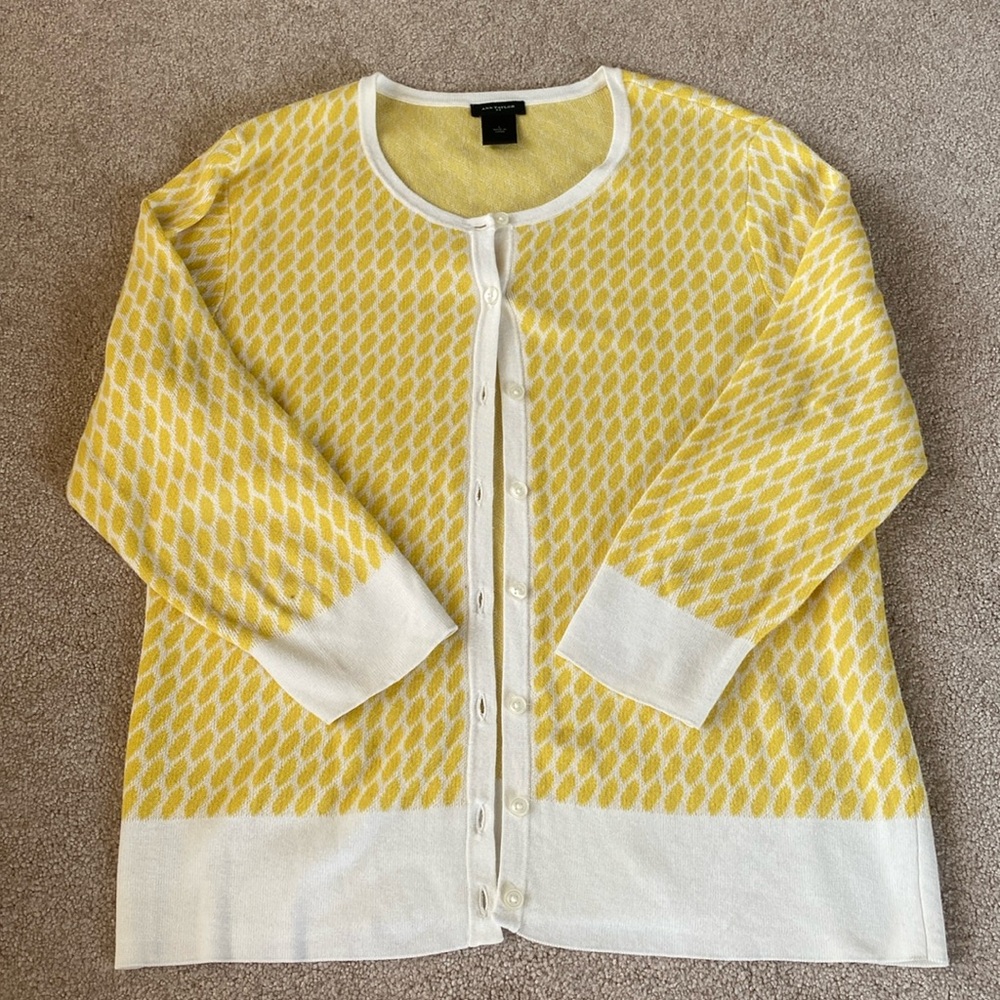 Ann Taylor Cardigan Large
